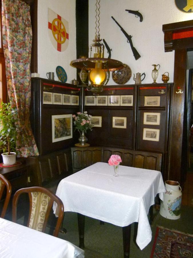 Gastehaus Hotel Altes Haus ลาห์นชไตน์ ภายนอก รูปภาพ